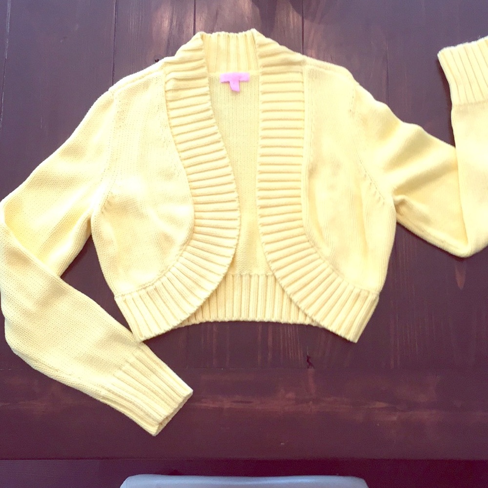 Beautiful yellow Lilly Pulitzer sweater